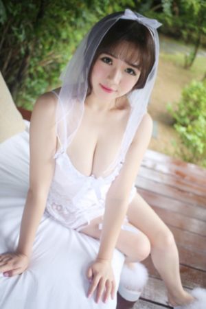 女大学生沙龙2